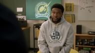 Cassius makes a bet with Jordan (Image via The CW)